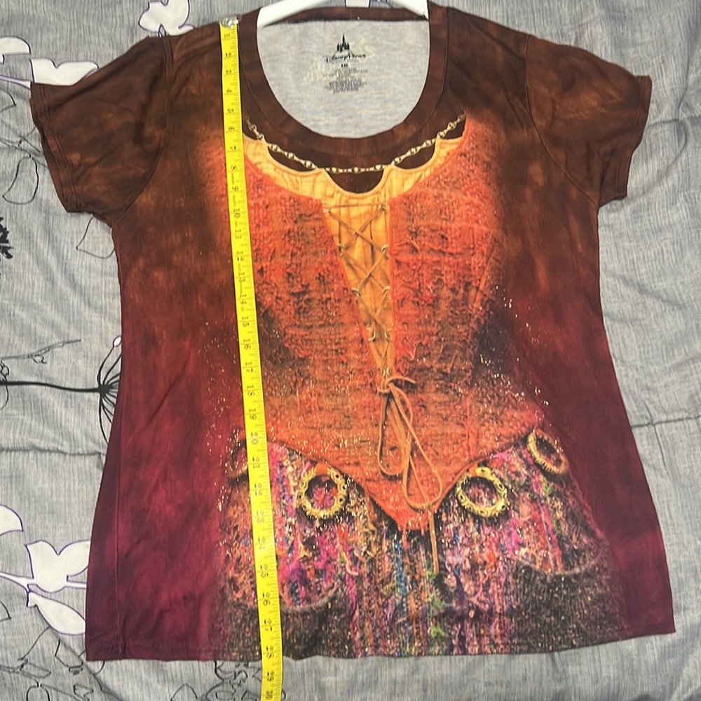 Disney Parks 25 Years of HOCUS POCUS T Shirt - Picture 8 of 9